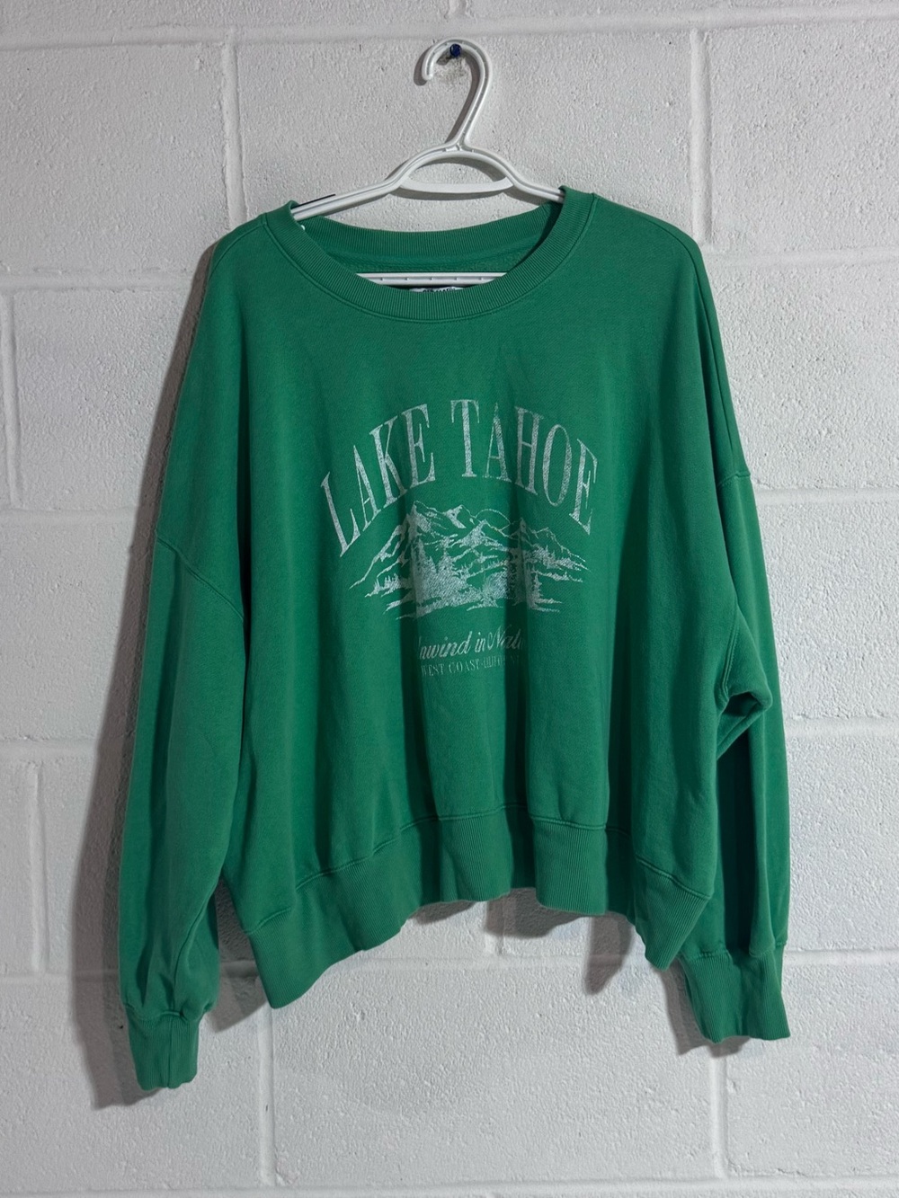 Old Navy Green Lake Tahoe Graphic Crewneck Sweatshirt